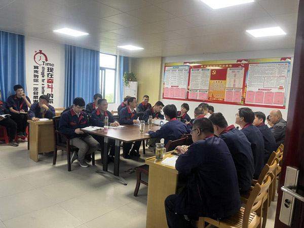 王伍升到建材研究室、建材公司調研